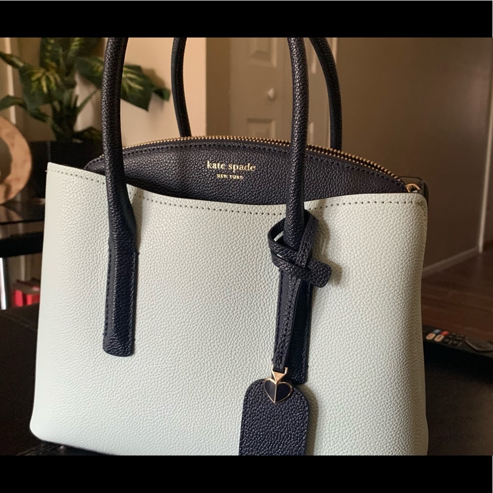 2 toned,protective bag, 4 compartments, 10.5x 13,